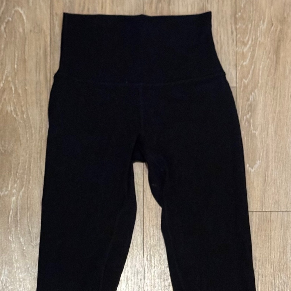 EUC Lululemon Ribbed Leggings 25" size 2
